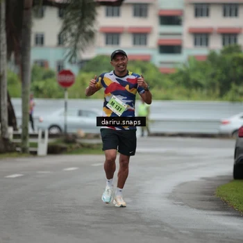 Runner Photo 8552039