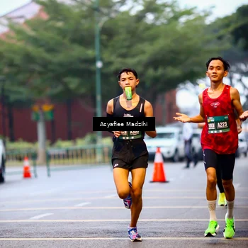 Runner Photo 8552111