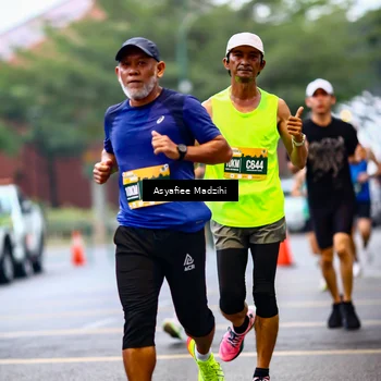 Runner Photo 8552702