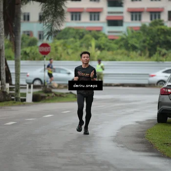 Runner Photo 8553037