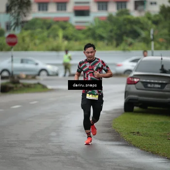 Runner Photo 8553176