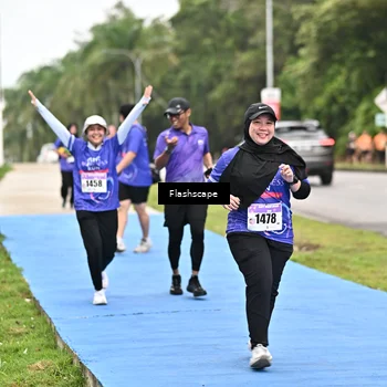 Runner Photo 8553340