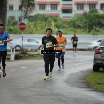 Runner Photo 8553683