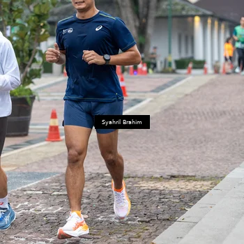 Runner Photo 8554283