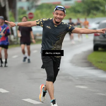 Runner Photo 8555349