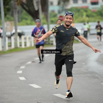 Runner Photo 8555458