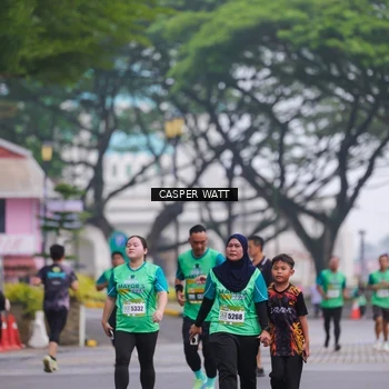 Runner Photo 8555594