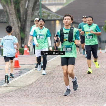 Runner Photo 8555601