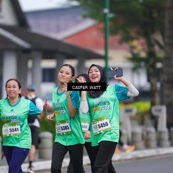 Runner Photo 8555728