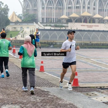 Runner Photo 8555730