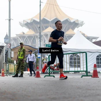 Runner Photo 8555782
