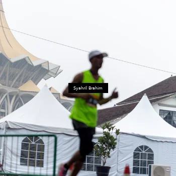 Runner Photo 8555792