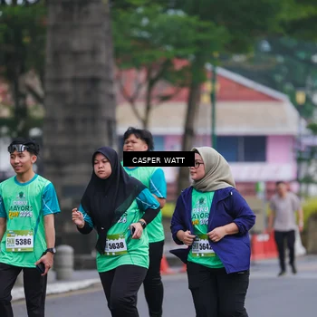 Runner Photo 8555800