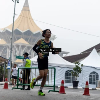 Runner Photo 8555898
