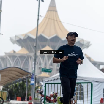 Runner Photo 8555902