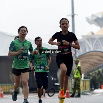 Runner Photo 8555906