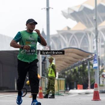Runner Photo 8555937