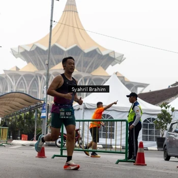 Runner Photo 8556211