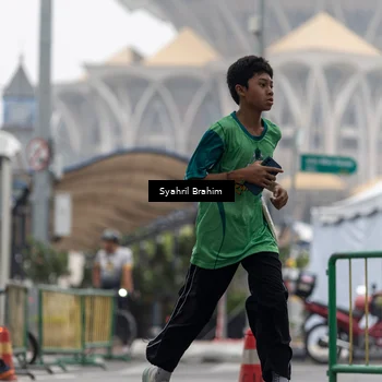 Runner Photo 8556242