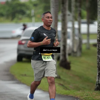 Runner Photo 8556275