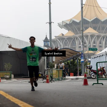 Runner Photo 8556307