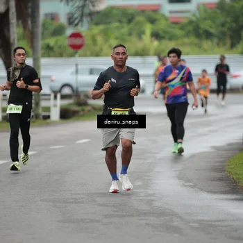Runner Photo 8556308
