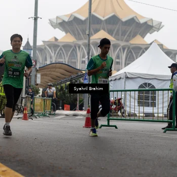 Runner Photo 8556340