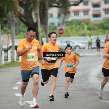 Runner Photo 8556481