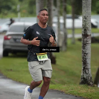 Runner Photo 8556634
