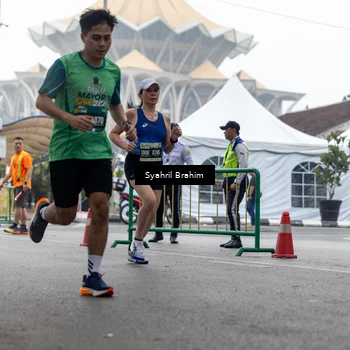 Runner Photo 8556878