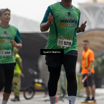 Runner Photo 8557018