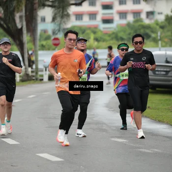 Runner Photo 8557071