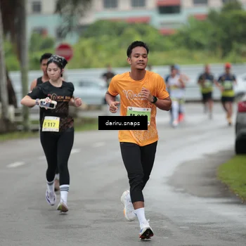 Runner Photo 8557092