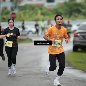 Runner Photo 8557097