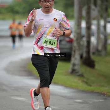 Runner Photo 8557295