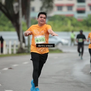 Runner Photo 8557380