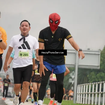 Runner Photo 8557631