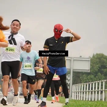 Runner Photo 8557641