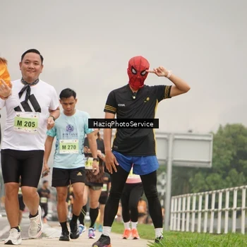 Runner Photo 8557650
