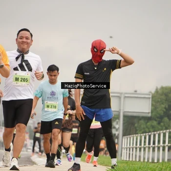 Runner Photo 8557659