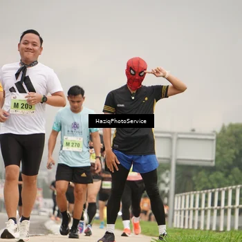 Runner Photo 8557663