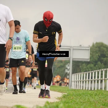 Runner Photo 8557672