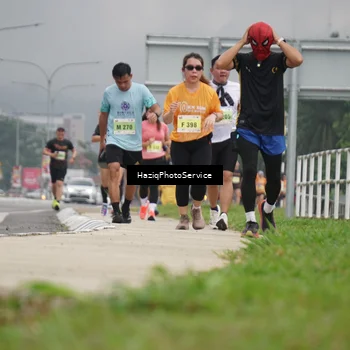 Runner Photo 8557673