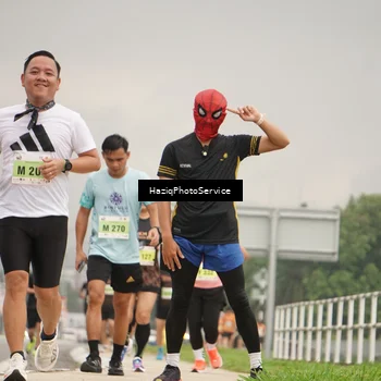 Runner Photo 8557689