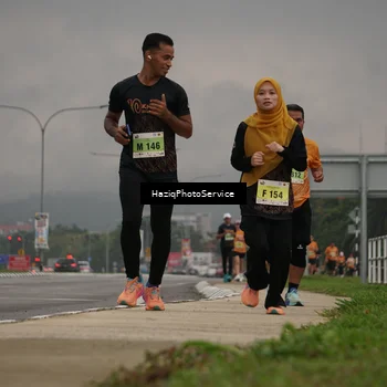 Runner Photo 8557756