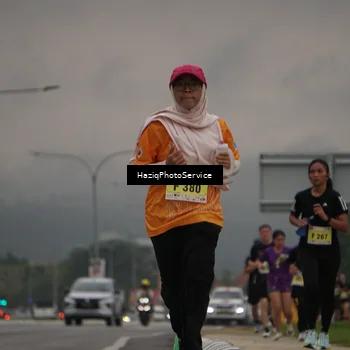 Runner Photo 8557928