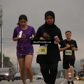 Runner Photo 8558017