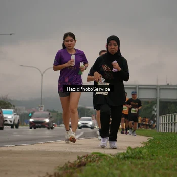 Runner Photo 8558026