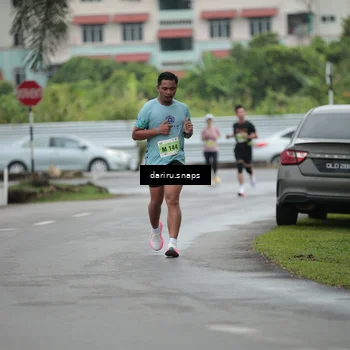 Runner Photo 8558051
