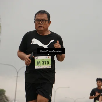 Runner Photo 8558103